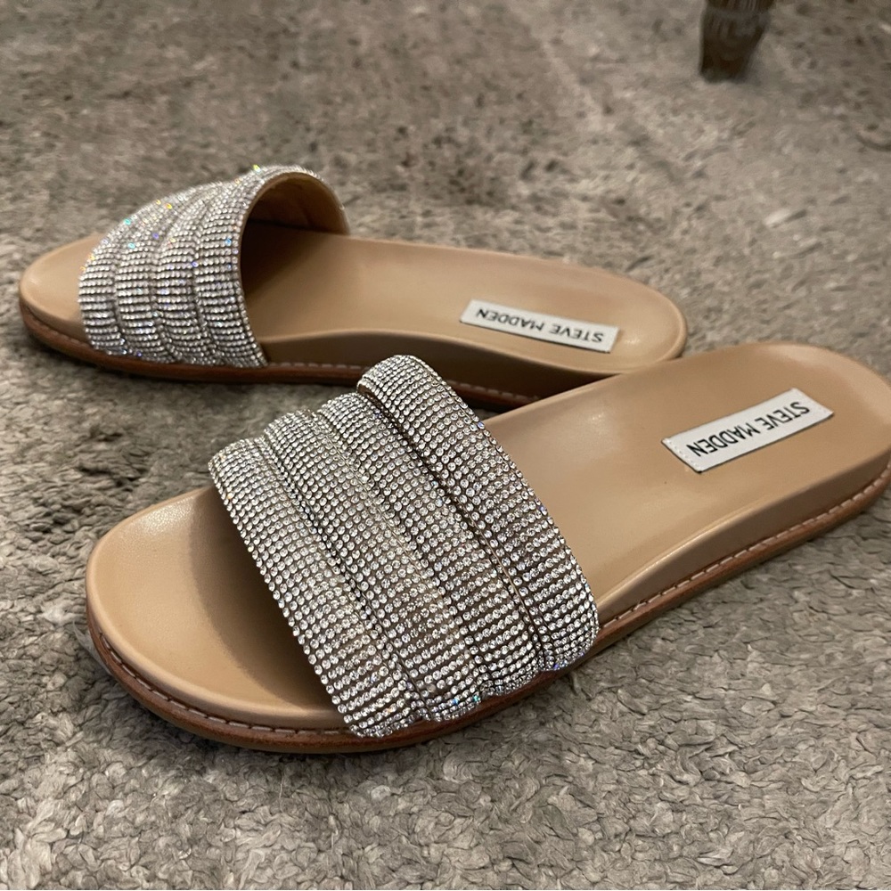 Steve Madden Rhinestone Slide Sandals. Size 7 1/2.
Worn once.